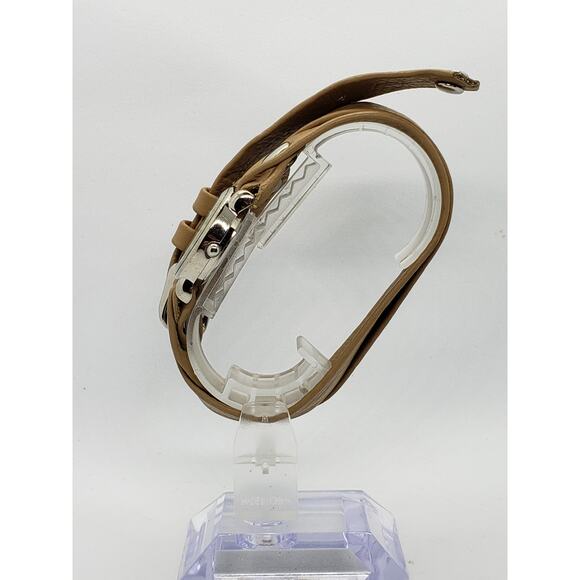 La Mer Collections women's watch. Wrap around cream band with silver accents - Picture 4 of 9